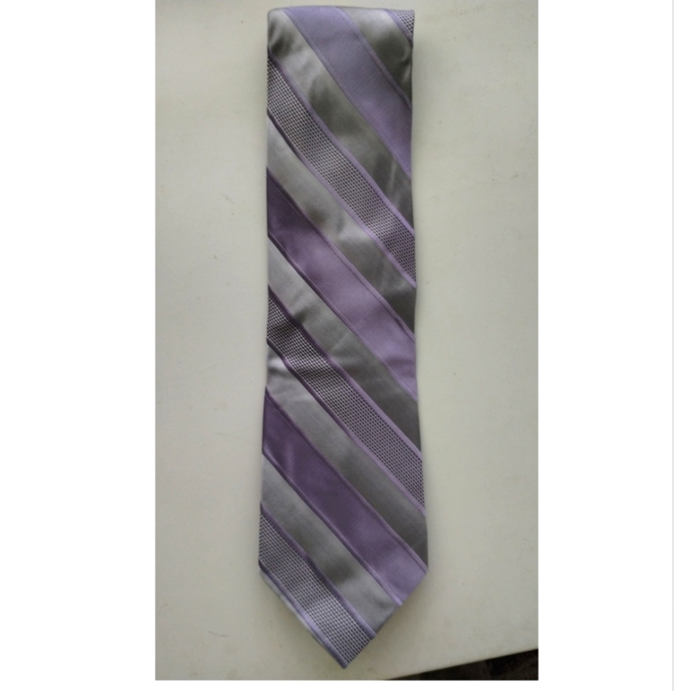Vintage Men's Siena Collezione Handmade Silk Lavender & Silver Striped Tie